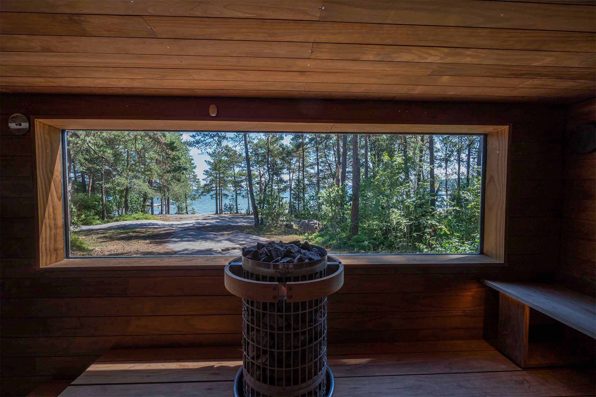 Kesäinen merinäkymä Löylykontin saunasta